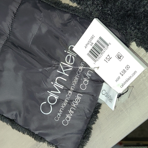 CALVIN KLEIN Scarf - Picture 5 of 6